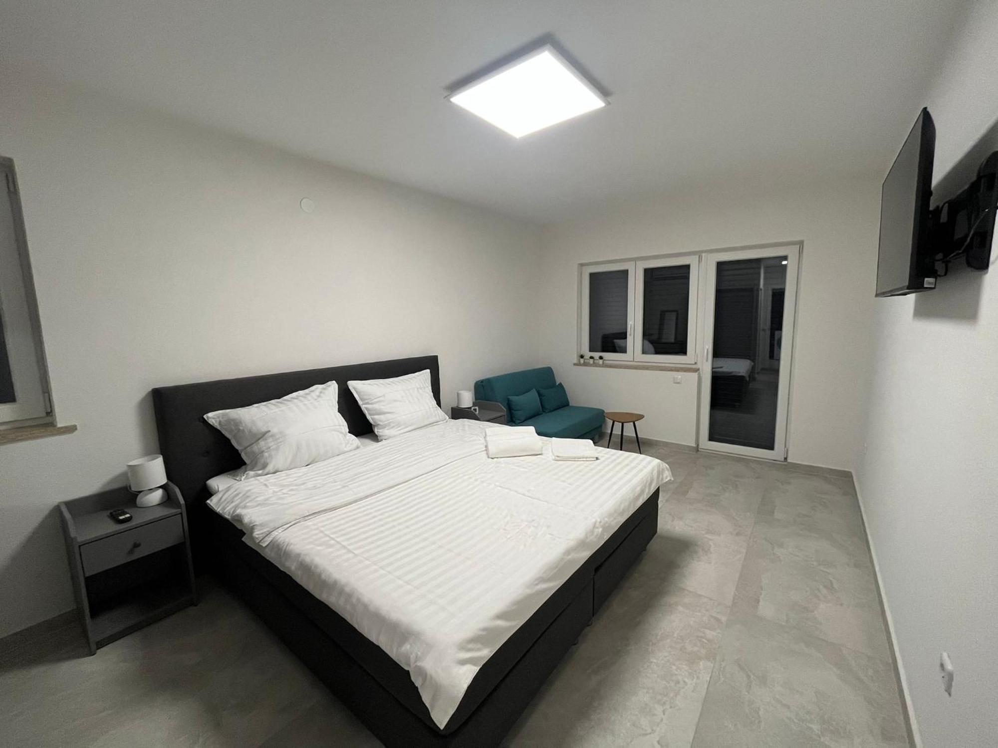 Casa Mira Apartments Ližnjan エクステリア 写真