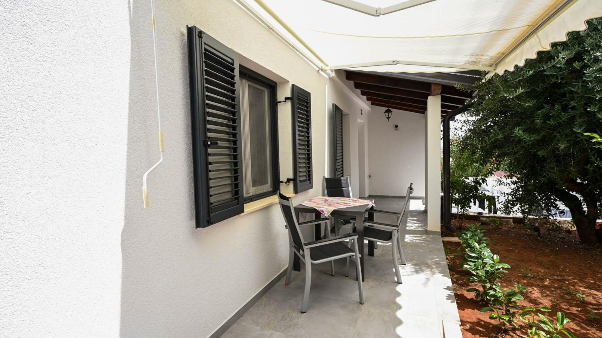 Casa Mira Apartments Ližnjan エクステリア 写真